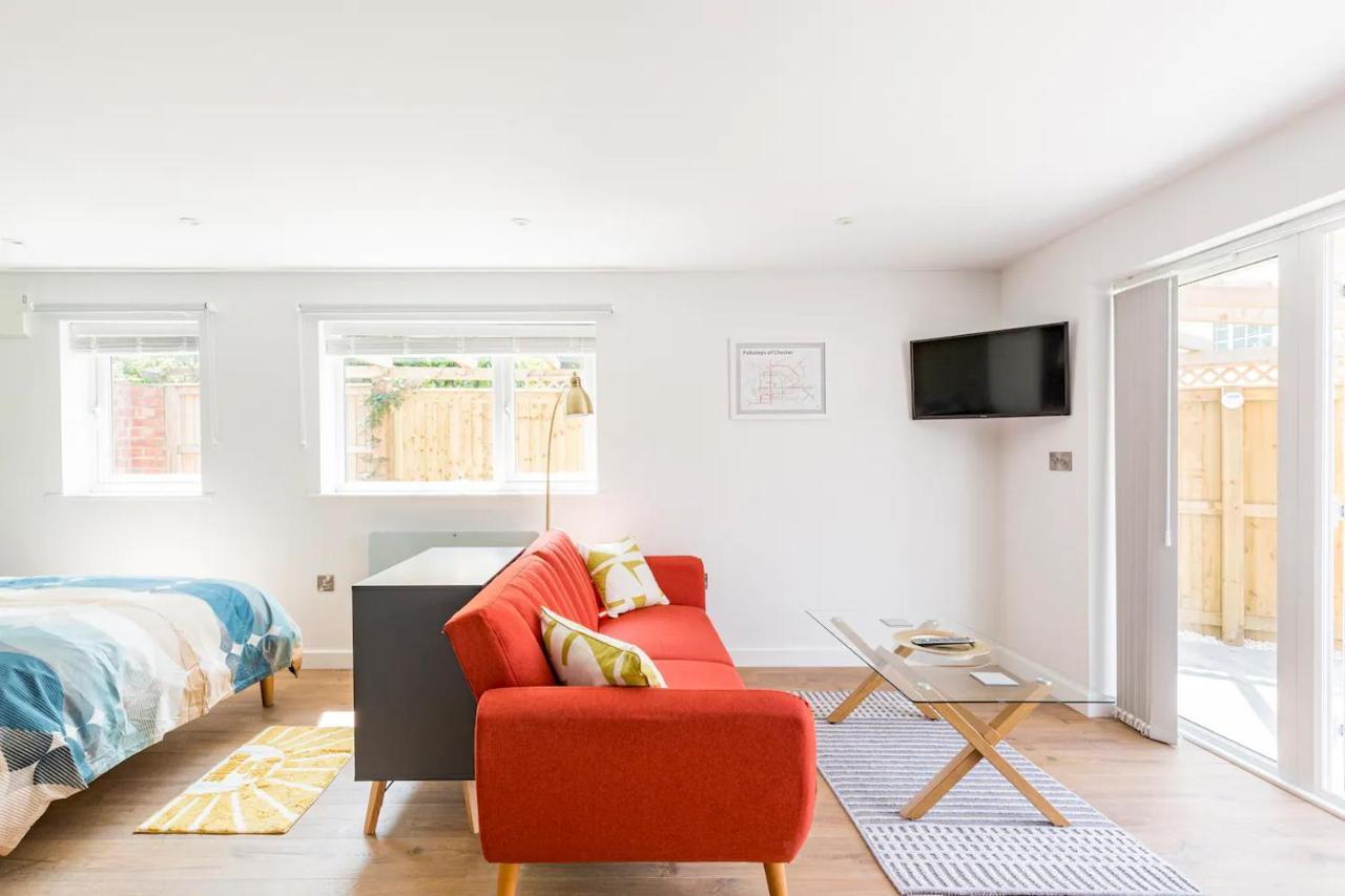 Charming Chester Studio With Private Garden & Free Parking Eksteriør bilde