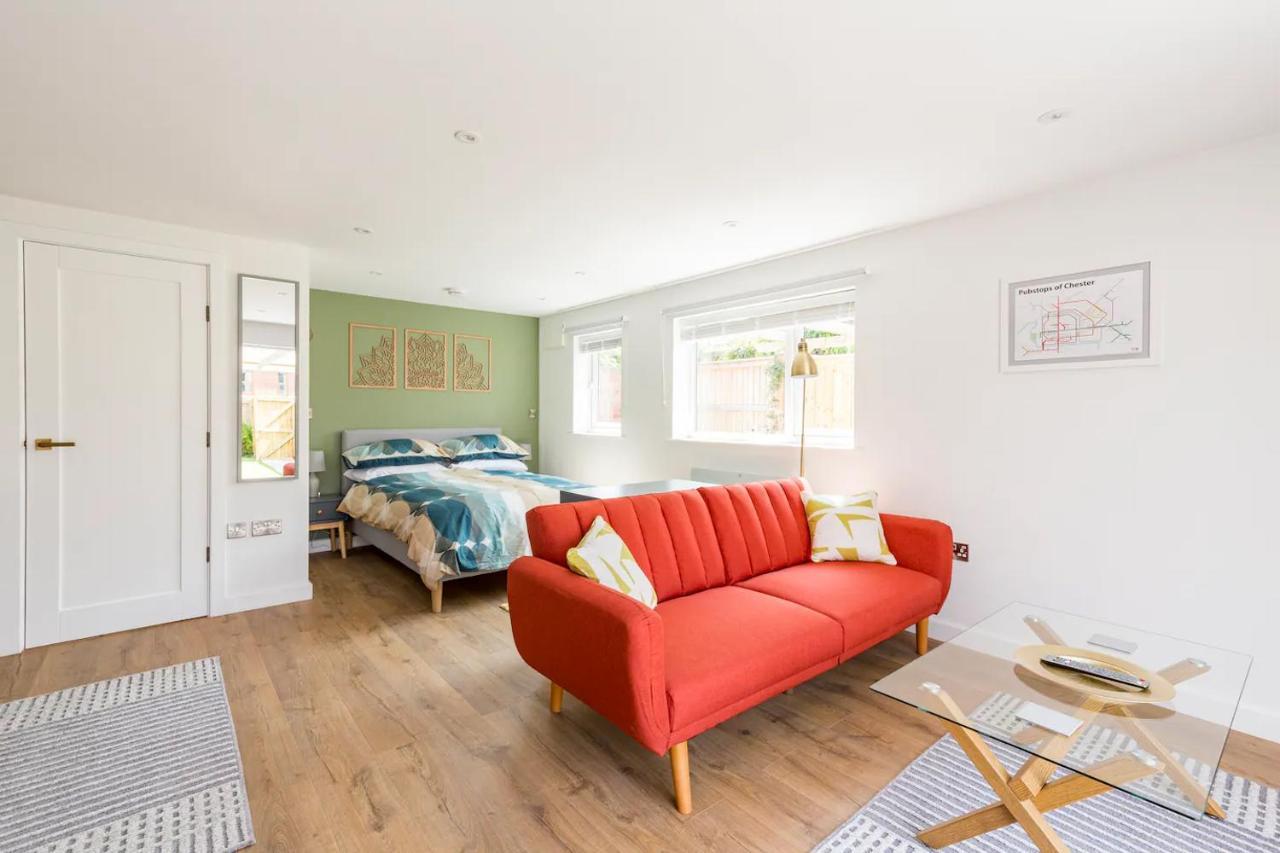 Charming Chester Studio With Private Garden & Free Parking Eksteriør bilde