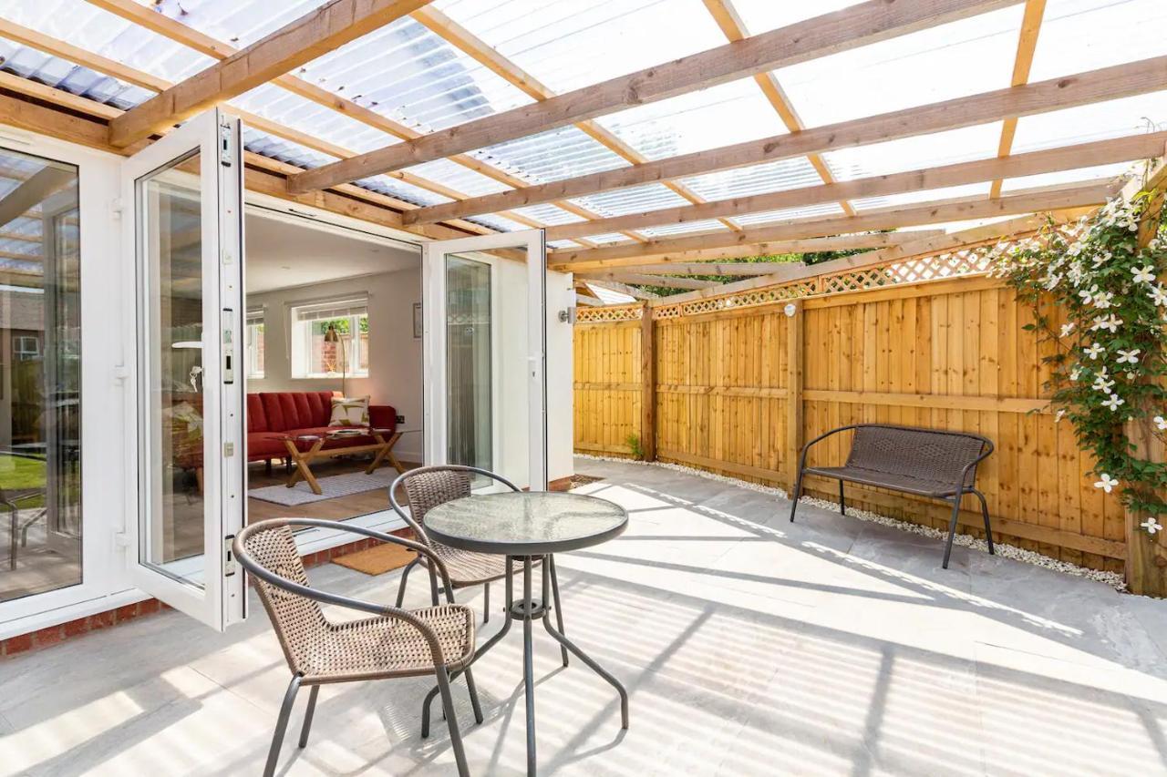 Charming Chester Studio With Private Garden & Free Parking Eksteriør bilde